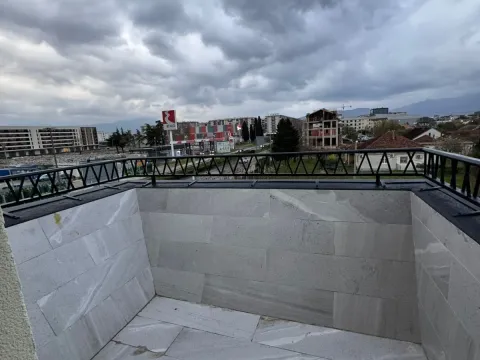 Rent, two bedroom apartment, 55m², City Kvart, Podgorica - image 11