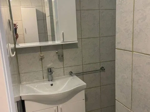 Izdavanje, trosoban stan, 87m², Seljanovo, Tivat - image 3