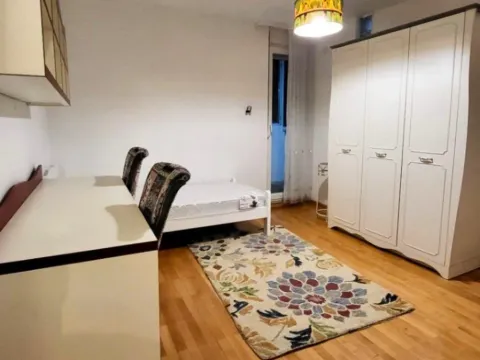 Izdavanje, trosoban stan, 100m², Blok 5, Podgorica - image 2