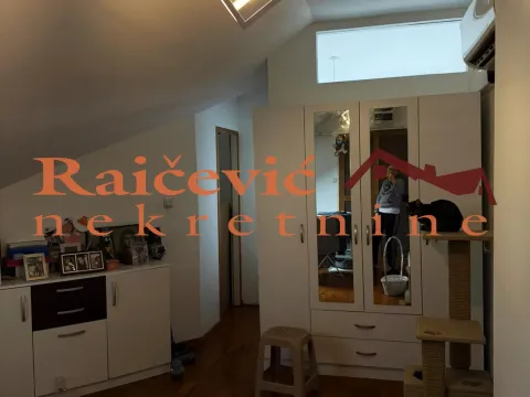 Prodaja, trosoban stan, 66m², Stari Grad, Beograd - image 1