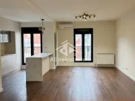 Izdavanje, trosoban stan, 113m², Čubura, Beograd - image 1