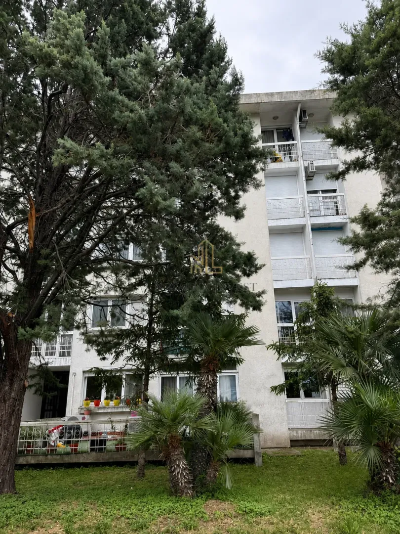 Rent, two bedroom apartment, 80m², Makedonsko naselje, Bar