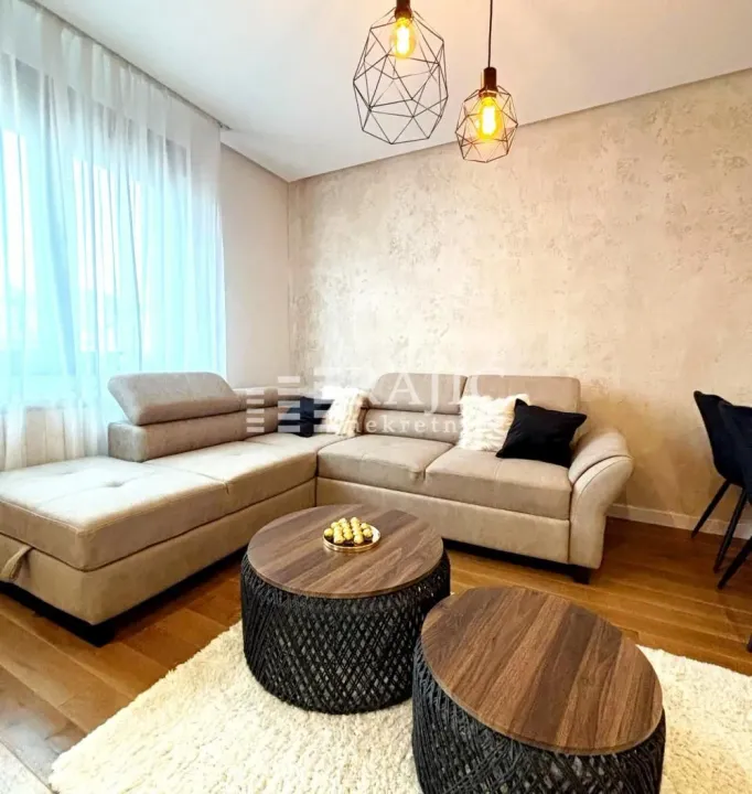 Rent, three bedroom apartment, 70m², Vračar Centar, Vračar Sve Podlokacije