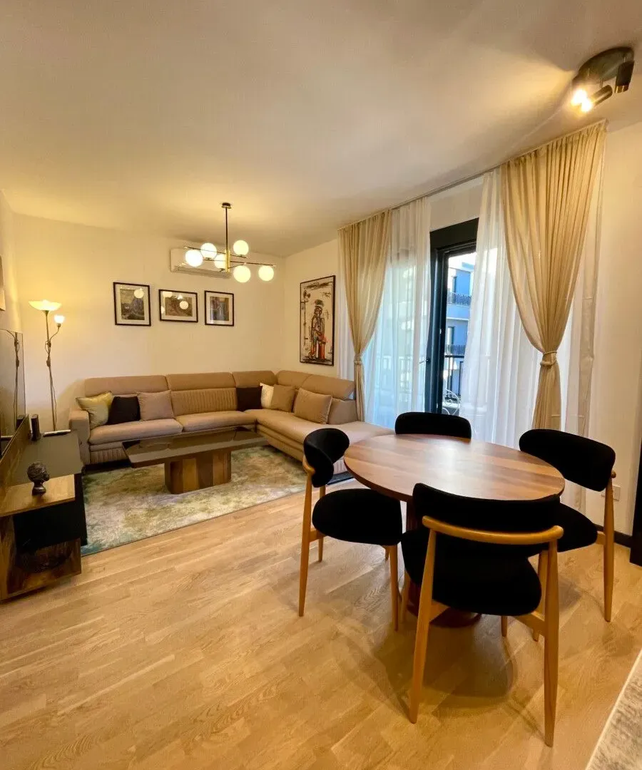 Izdavanje, dvosoban stan, 60m², Gorica C, Podgorica