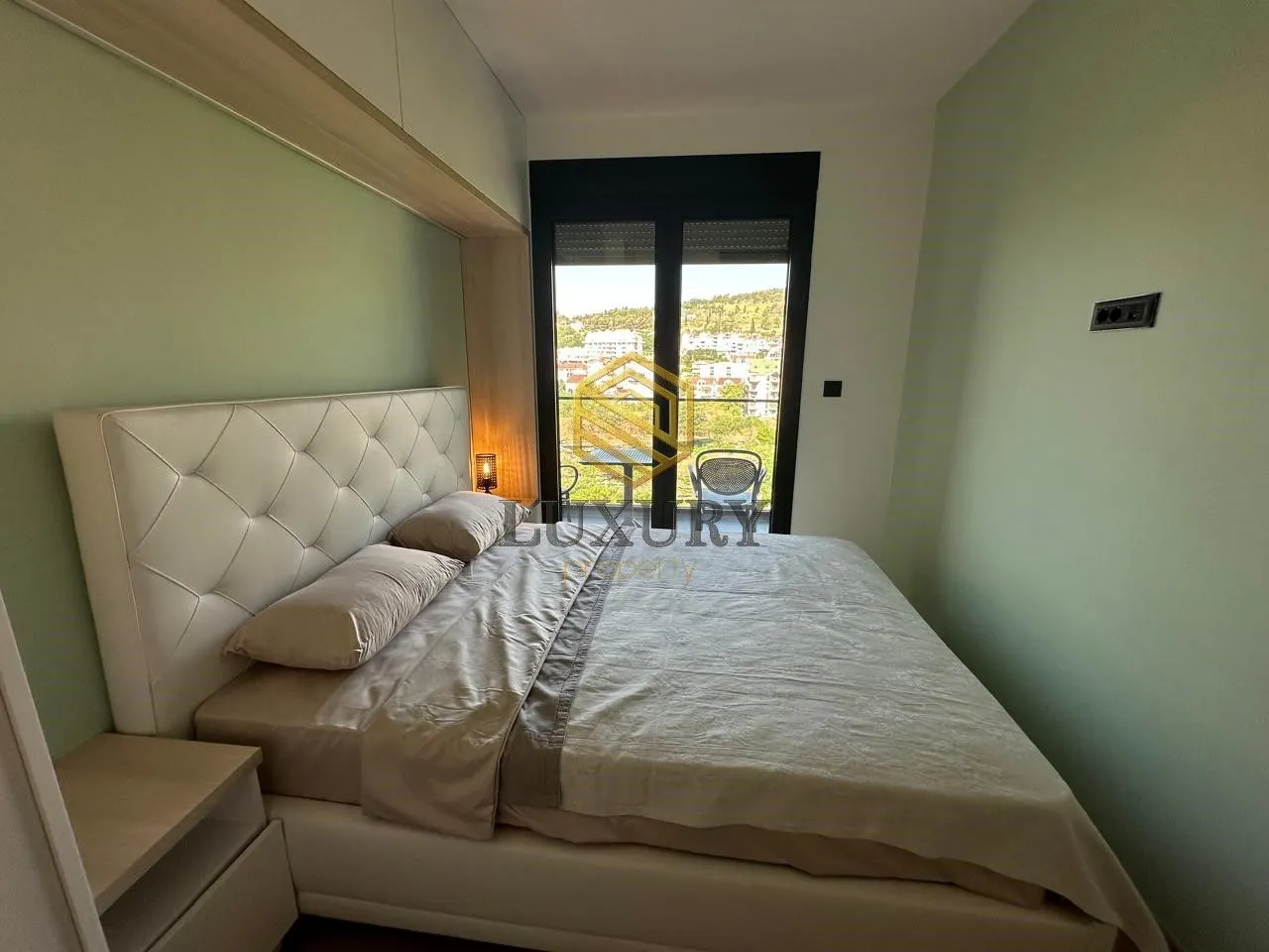 Prodaja, jednosoban stan, 45m², Obala Morače, Podgorica