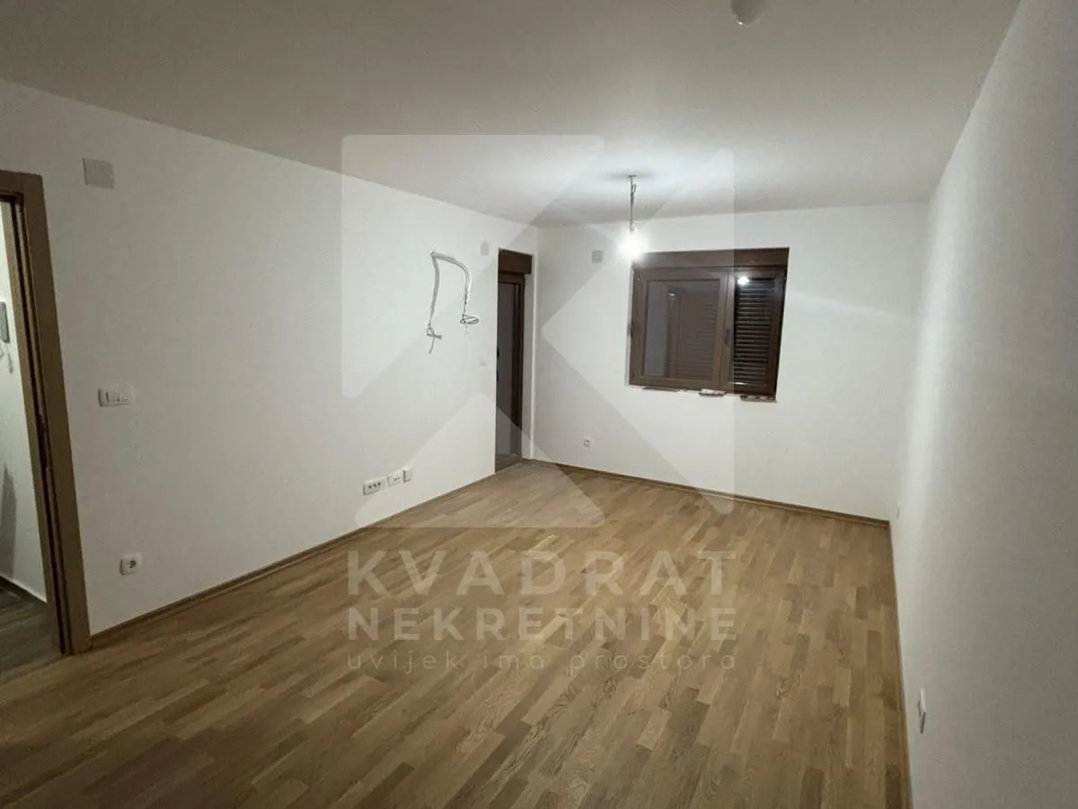 Izdavanje, dvosoban stan, 56m², Stari Aerodrom, Podgorica