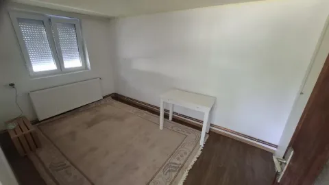Izdavanje, kuća, 100m², Inđija, Srbija - image 9