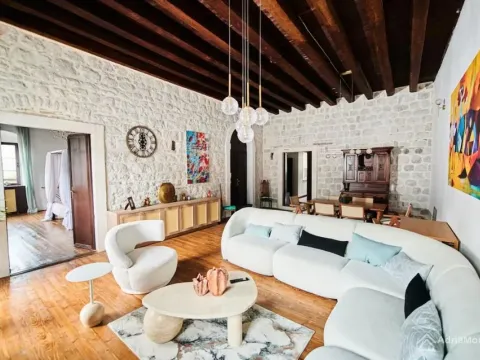 Sale, two bedroom apartment, 129m², Dobrota, Kotor - image 3