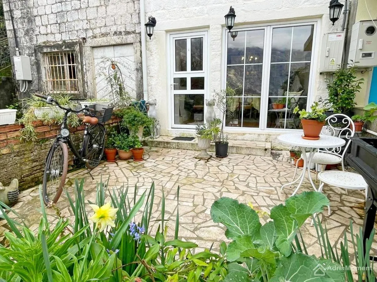 Prodaja, kuća, 120m², Prčanj, Kotor
