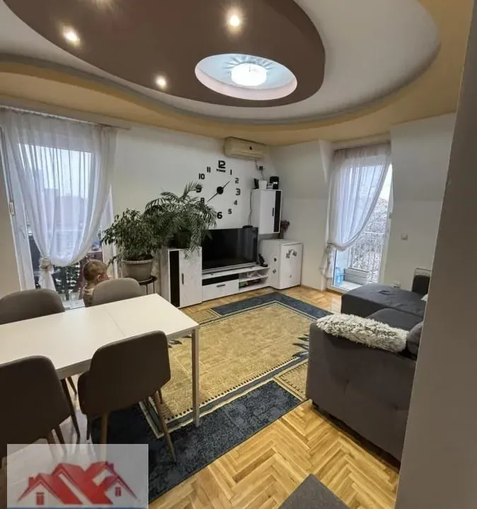 Prodaja, trosoban stan, 67m², Erdoglija, Kragujevac