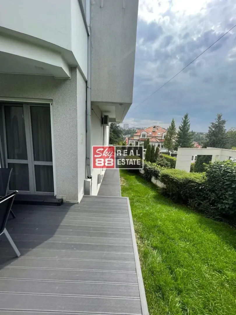 Izdavanje, kuća, 210m², Savski Venac, Beograd