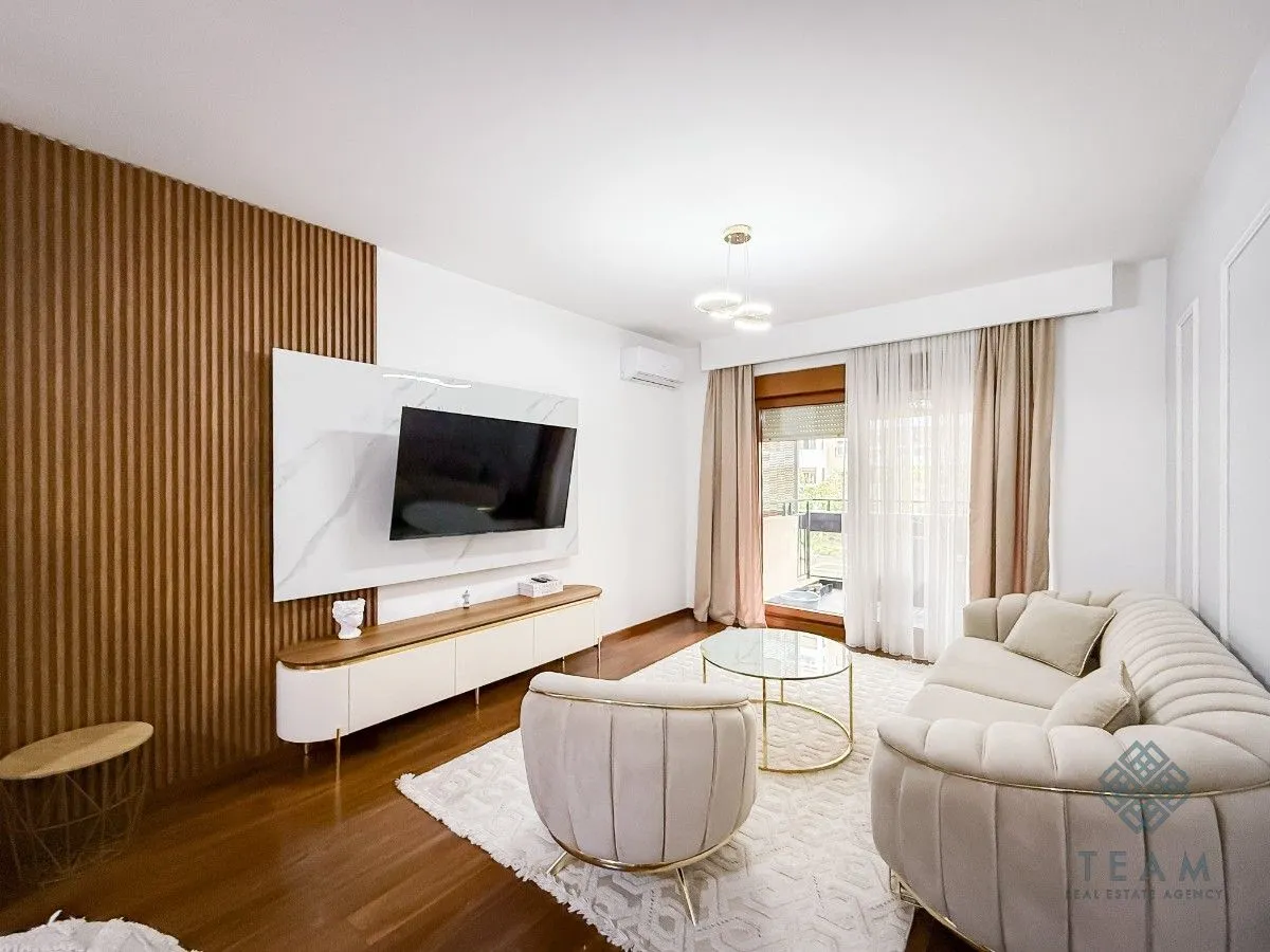 Izdavanje, jednosoban stan, 52m², Master Kvart, Podgorica
