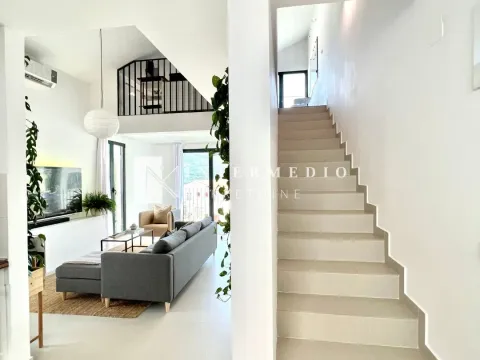 Izdavanje, dvosoban stan, 130m², Đenovići, Herceg Novi - image 5