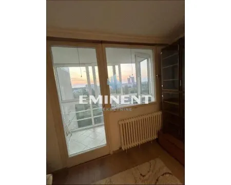 View of the enclosed balcony with access from the room. - image 8