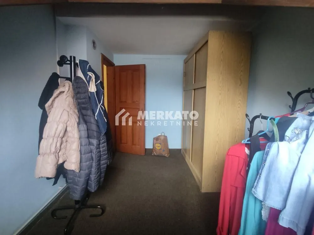 Prodaja, kuća, 472m², Čenta, Zrenjanin