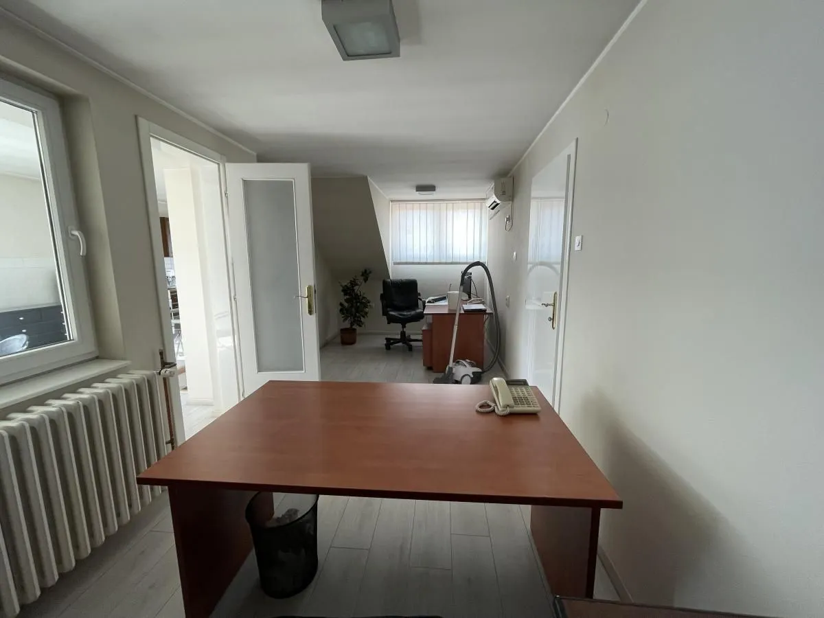 Rent, office space, 120m², Banatić, Novi Sad Sve Podlokacije