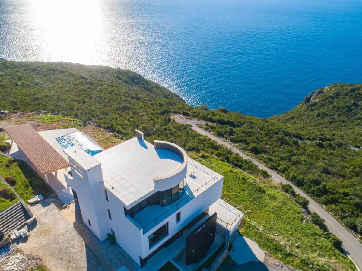Prodaja, kuća, 1150m², Krimovica, Kotor