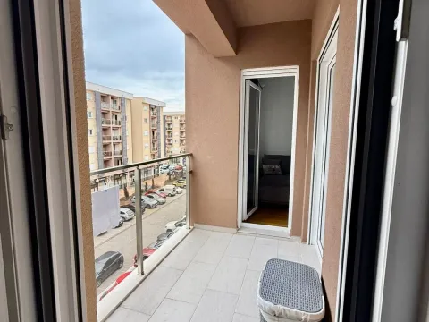 Izdavanje, dvosoban stan, 75m², City Kvart, Podgorica - image 9