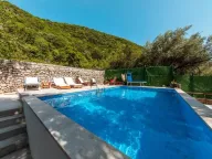 Izdavanje, dvosoban stan, 75m², Seoce, Budva - image 12