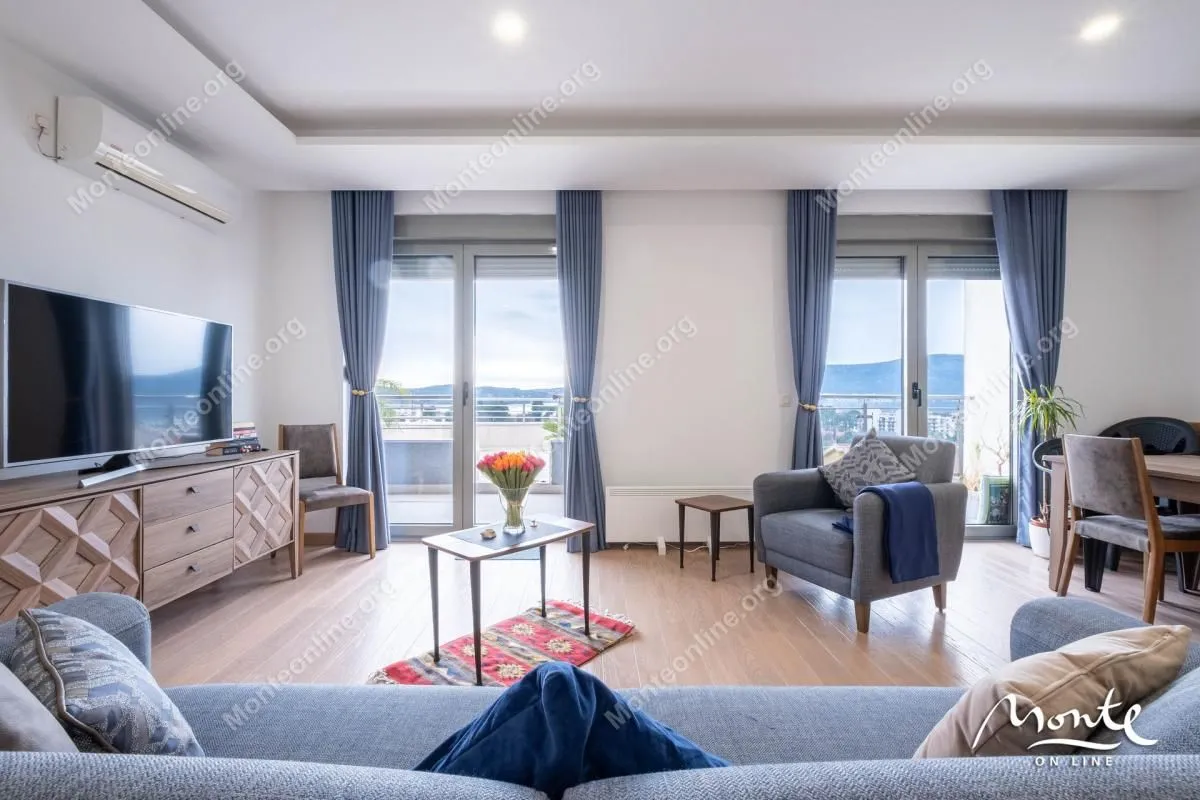 Prodaja, dvosoban stan, 87m², Tivat, Crna Gora