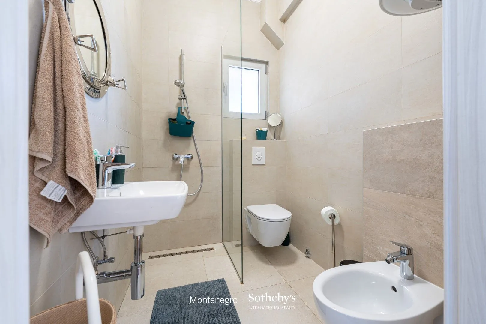 Sale, two bedroom apartment, 82m², Dobrota, Kotor