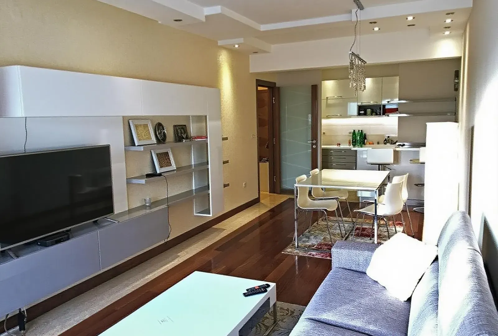 Prodaja, dvosoban stan, 79m², Centar, Podgorica