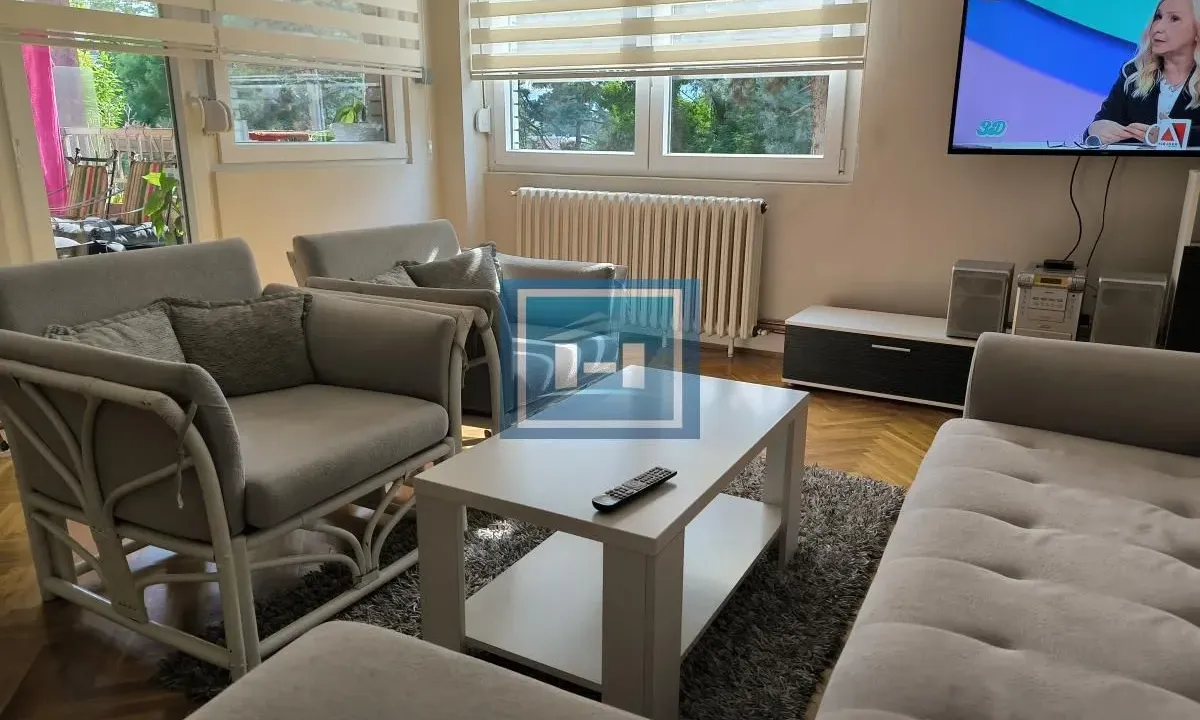 Sale, four bedroom apartment, 95m², Centar, Ćuprija