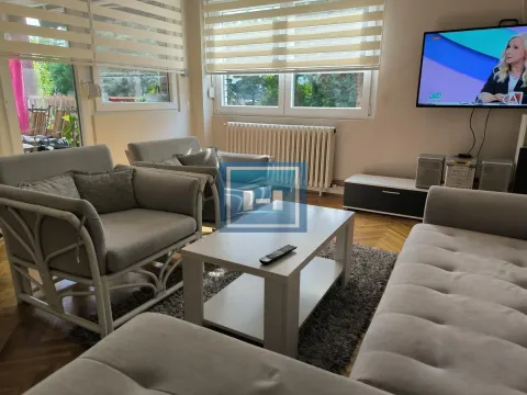 Sale, four bedroom apartment, 95m², Centar, Ćuprija