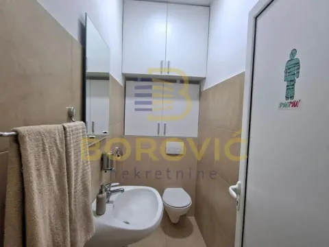 Izdavanje, poslovni prostor, 182m², Savski Venac, Beograd - image 14