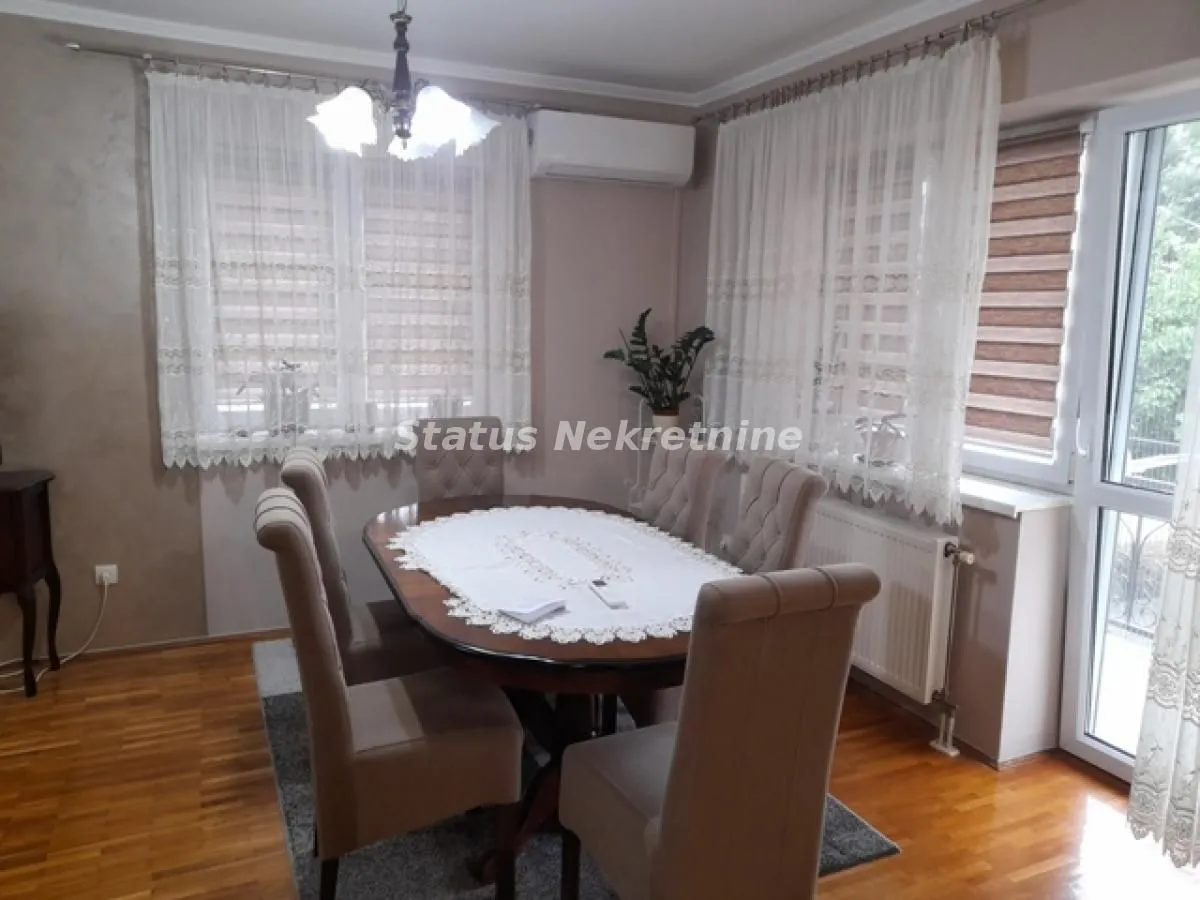 Prodaja, kuća, 246m², Sremski Karlovci, Novi Sad