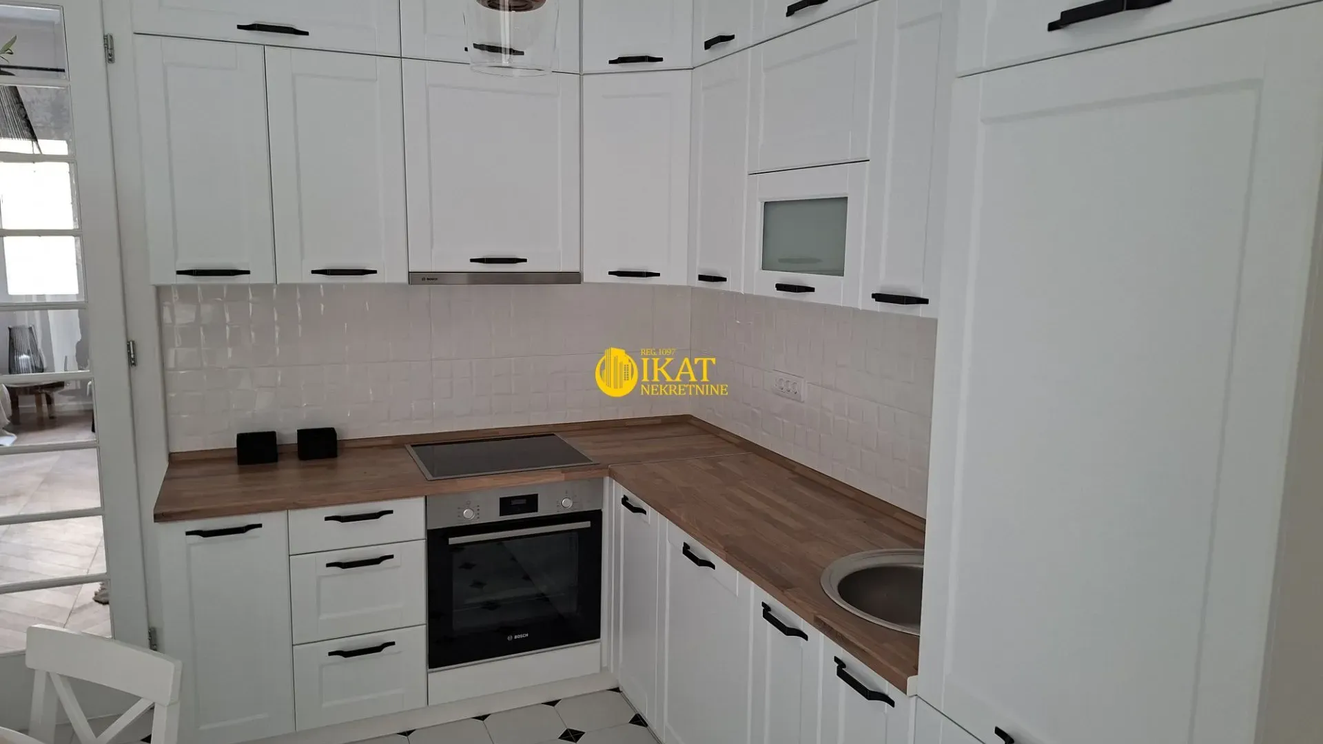 Sale, three bedroom apartment, 110m², Savski Venac, Beograd