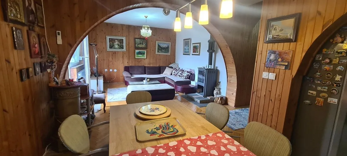Sale, house, 311m², Voždovac Sve Podlokacije, Beograd