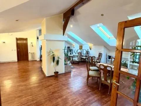 Izdavanje, stan, 210m², Stari Grad, Beograd - image 21