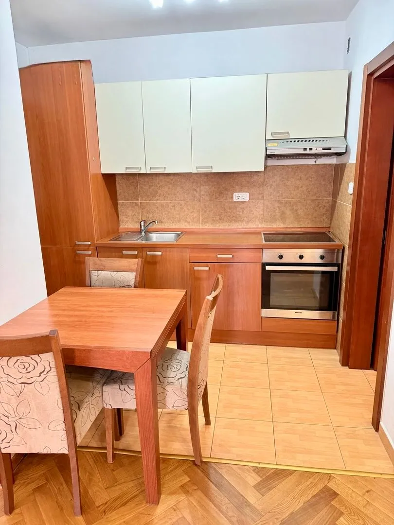 Prodaja, jednosoban stan, 49m², Podkošljun, Budva