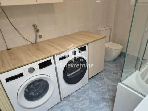 Izdavanje, stan, 100m², Savski Venac, Beograd - image 17