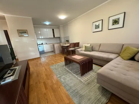 Izdavanje, dvosoban stan, 65m², City Kvart, Podgorica - image 3