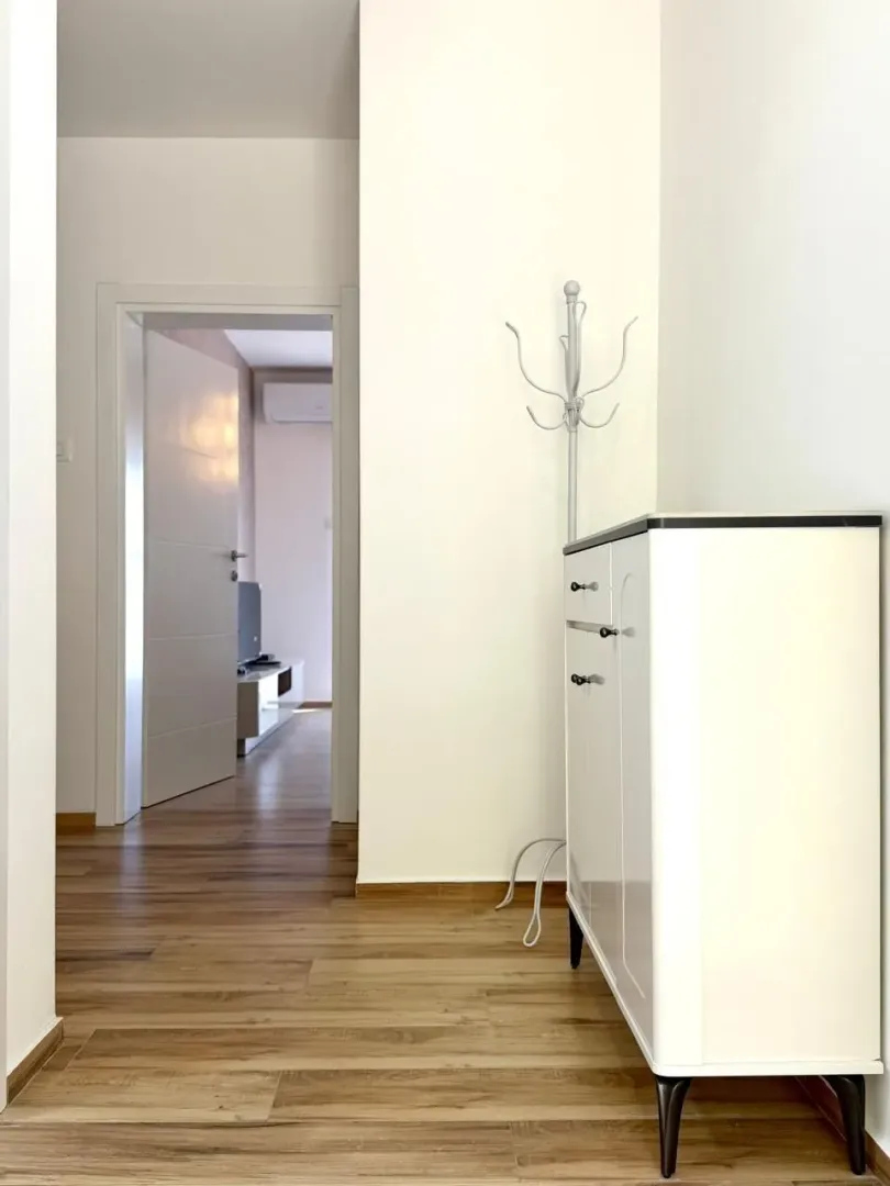 Rent, one bedroom apartment, 55m², Centar, Tivat
