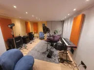 Izdavanje, poslovni prostor, 93m², Čukarica, Beograd - image 2