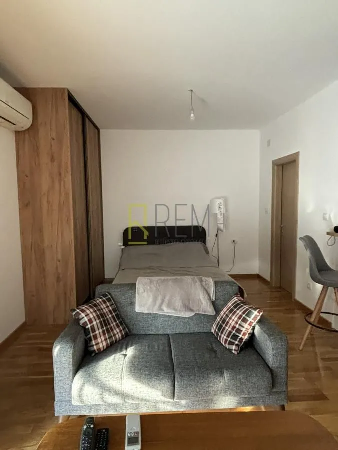 Izdavanje, garsonjera, 33m², Zagorič, Podgorica