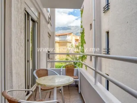 Izdavanje, dvosoban stan, 45m², Budva, Crna Gora - image 17