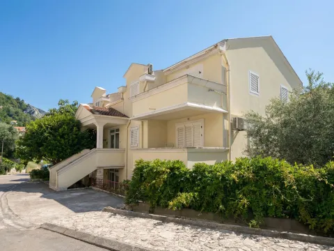 Stan in Sveti Stefan