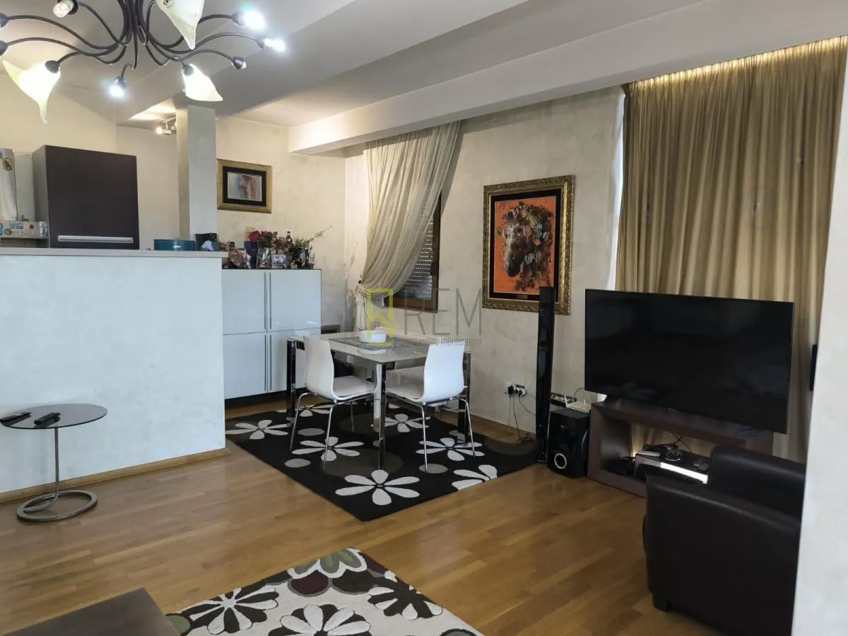 Prodaja, dvosoban stan, 82m², Preko Morače, Podgorica