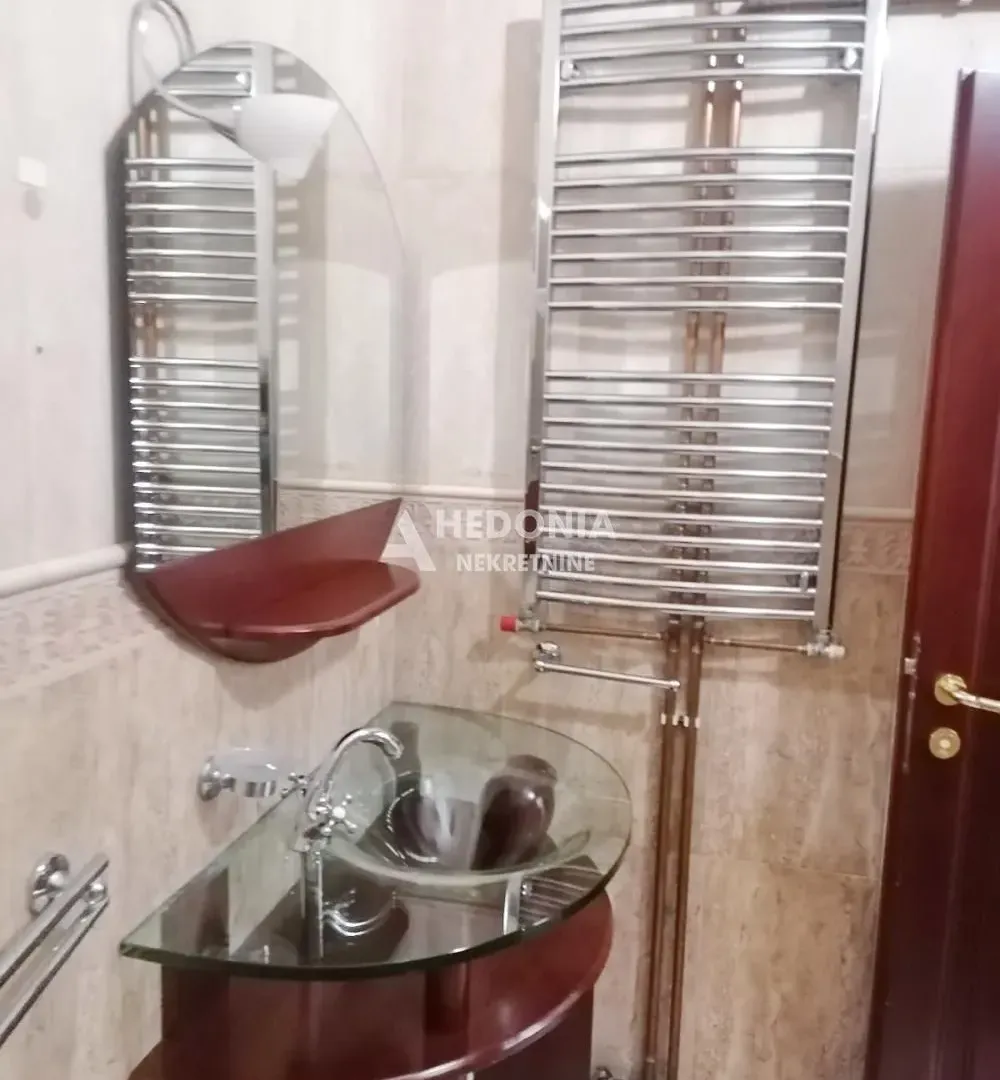 Rent, office space, 600m², Zemun Centar, Zemun Sve Podlokacije