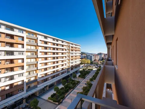 Rent, two bedroom apartment, 68m², Central Point, Podgorica - image 12