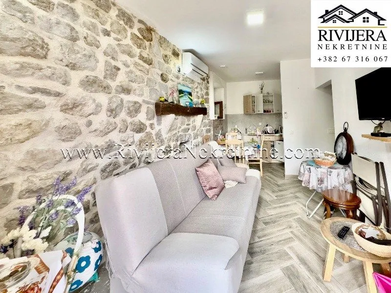 Prodaja, kuća, 220m², Stoliv, Kotor