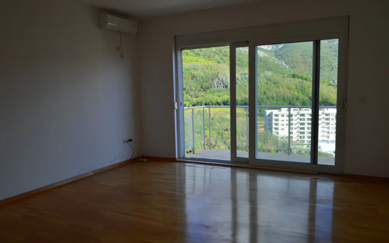 Sale, two bedroom apartment, 72m², Bečići, Budva