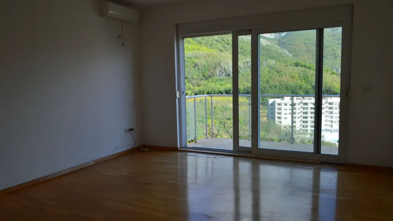 Prodaja, dvosoban stan, 72m², Bečići, Budva