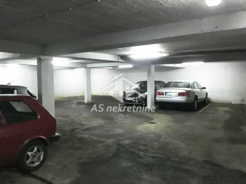 Izdavanje, dvosoban stan, 50m², Stari Grad, Beograd - image 11