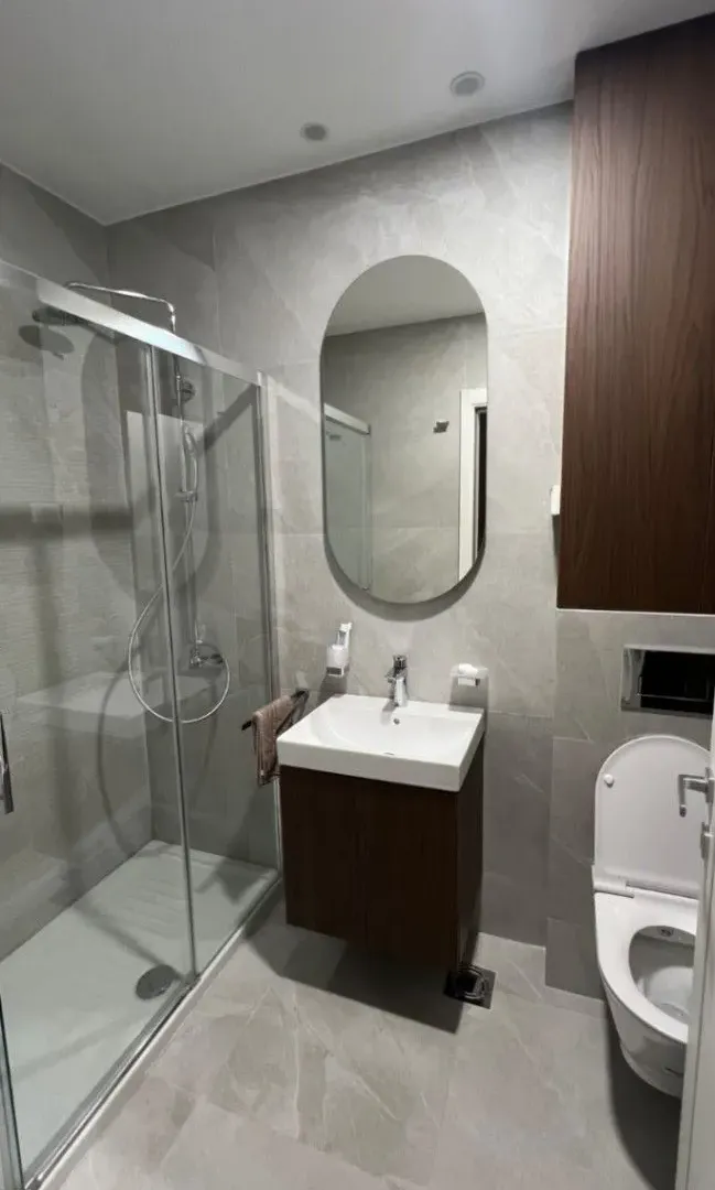 Izdavanje, jednosoban stan, 43m², Central Point, Podgorica