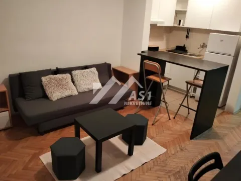 Izdavanje, stan, 29m², Sajam, Novi Sad Sve Podlokacije - image 1